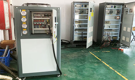 什么原因引起工業(yè)冷水機(jī)壓力過(guò)高的？